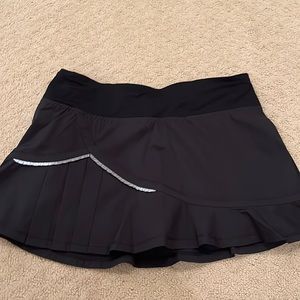 Lululemon black half ruffle skirt
